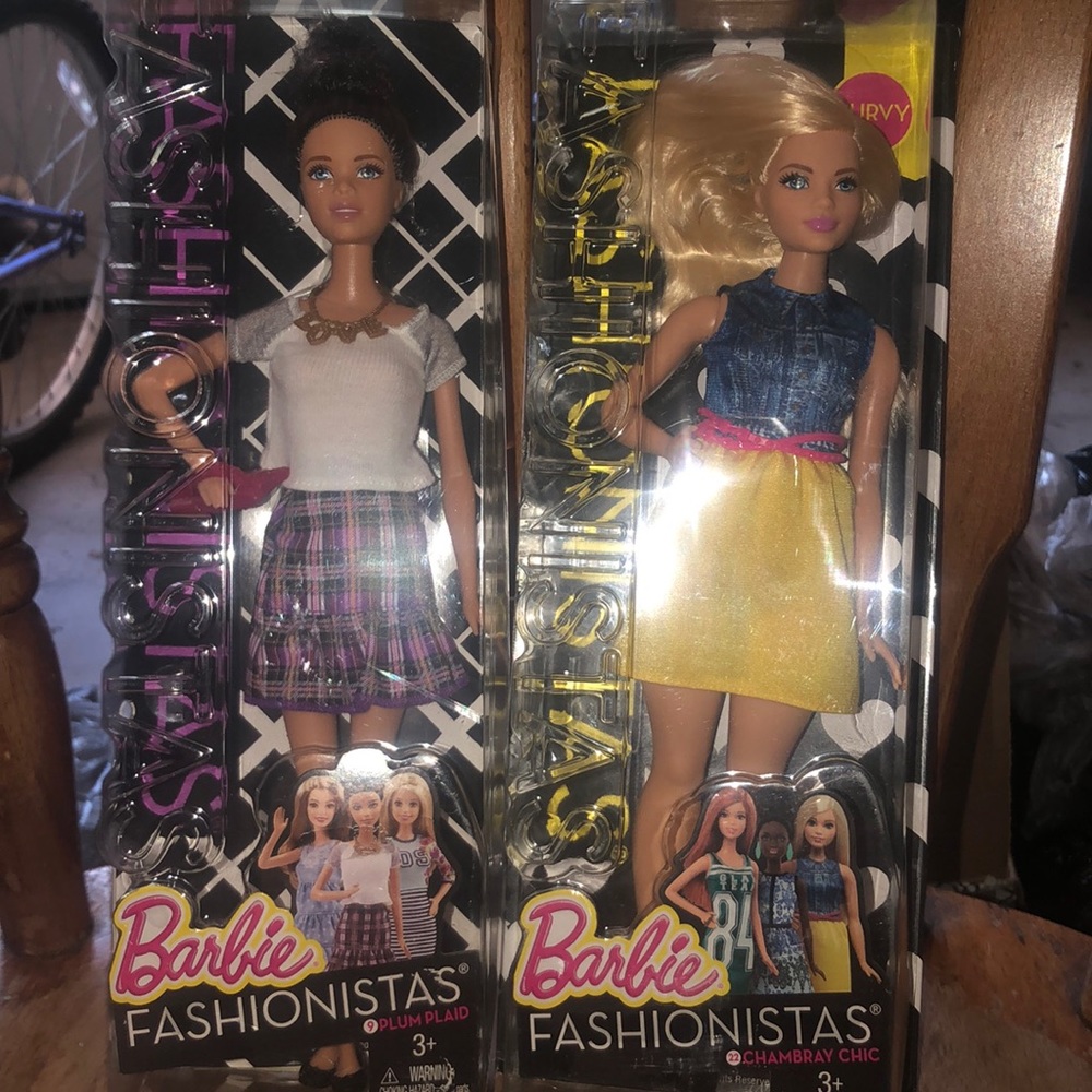 NIB Barbie Fashionistas